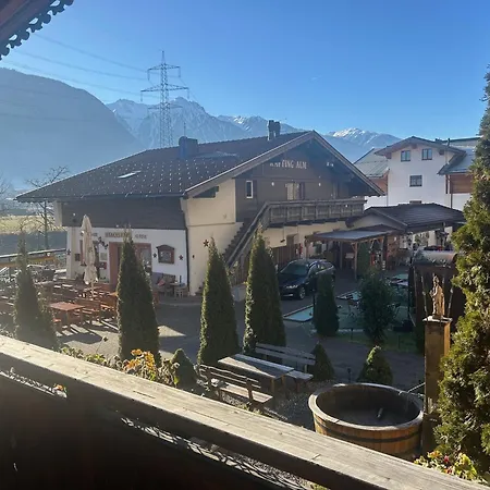 Rafting Alm 宾馆 海明